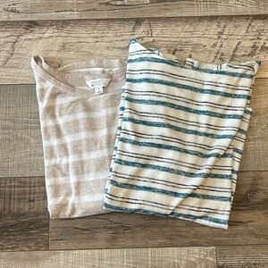 2 Market and Spruce  XL tops bundle long sleeve and short sleeve top